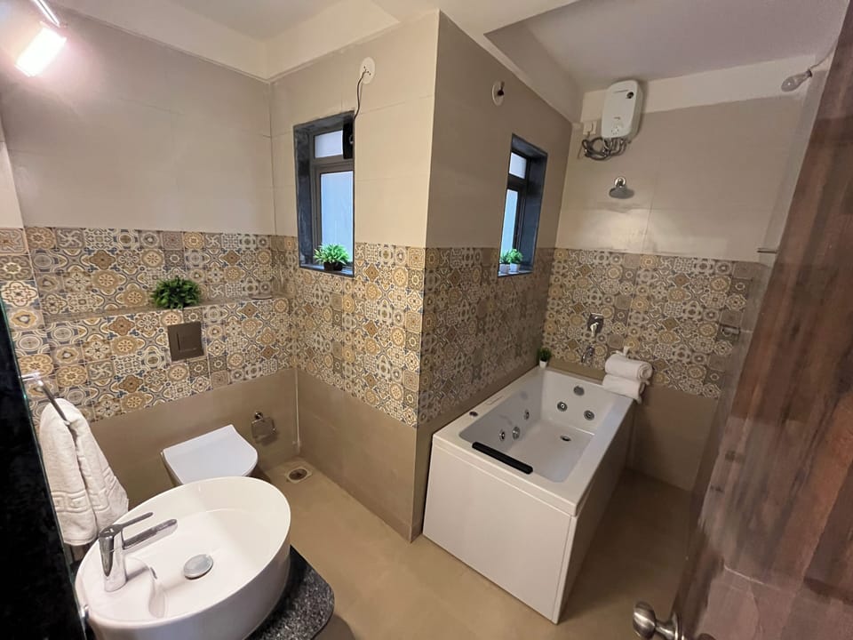Shower, free toiletries, towels, soap