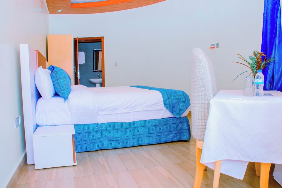 In-room safe, laptop workspace, WiFi (free)