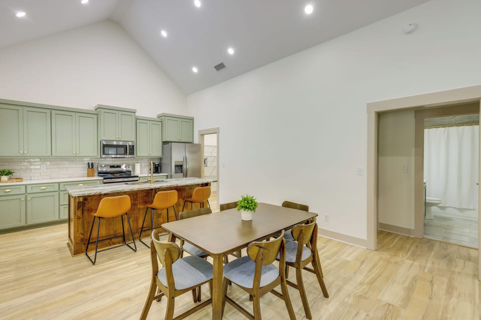 House (2 Bedrooms) | Interior