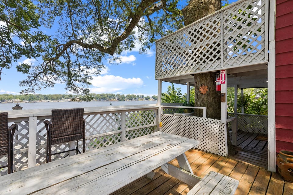 Room, 1 Bedroom | Property grounds