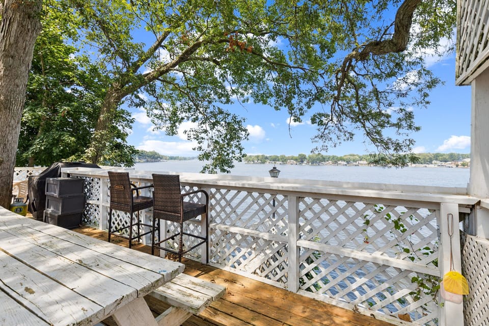 Room, 1 Bedroom | Property grounds