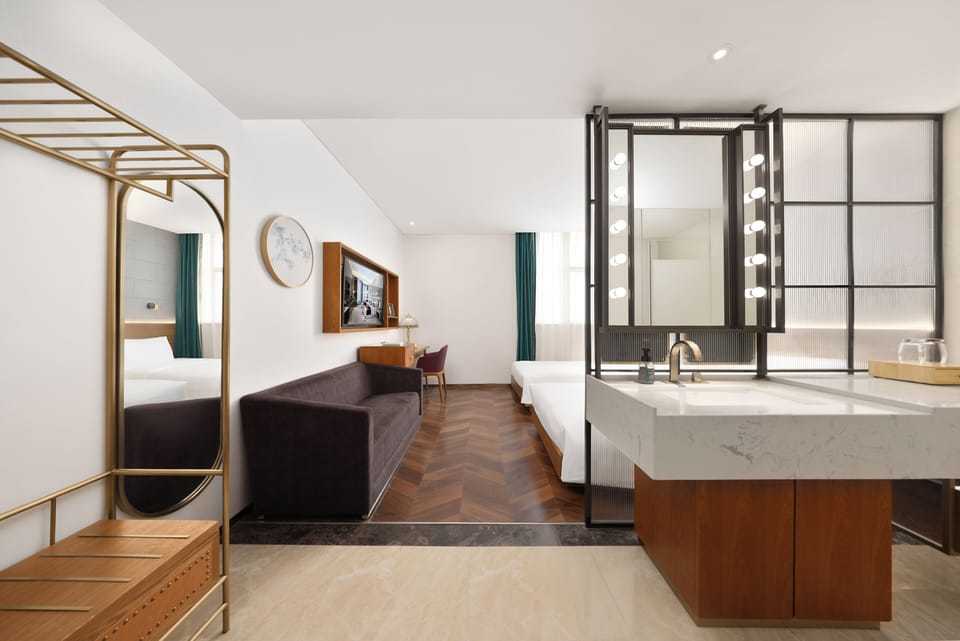 Elite Twin Room | Hypo-allergenic bedding available, desk, laptop workspace