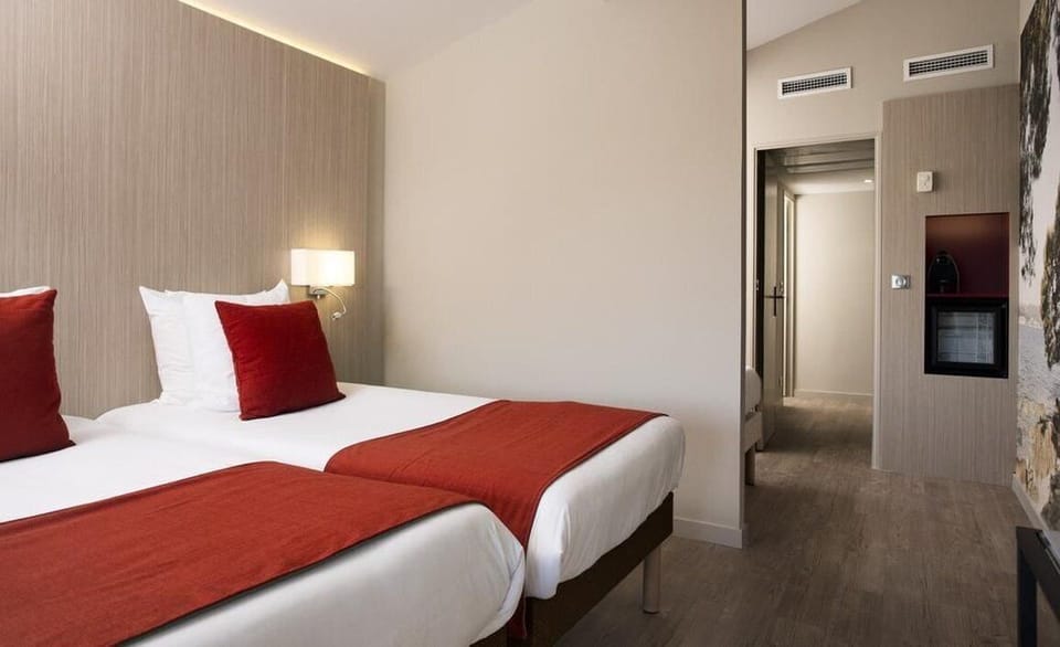 In-room safe, desk, iron/ironing board, free WiFi