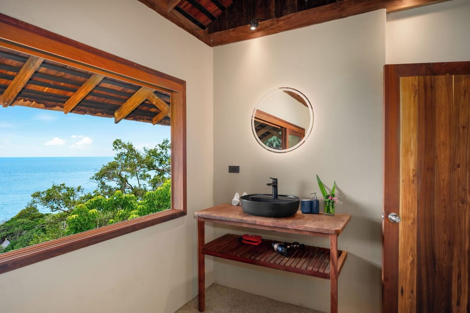 Villa | Bathroom