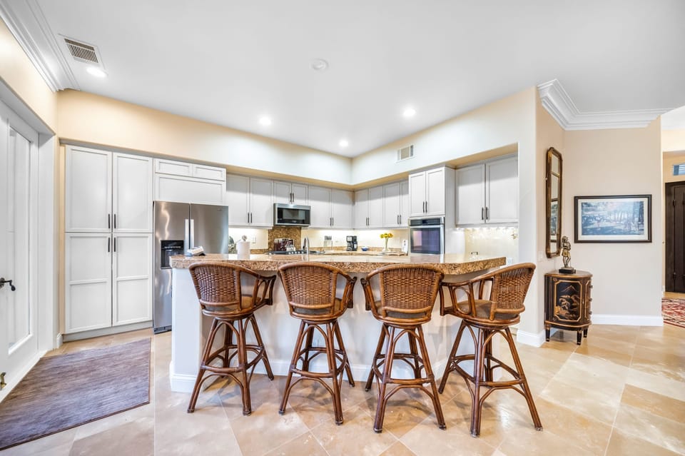 House | 5 bedrooms, high-speed internet