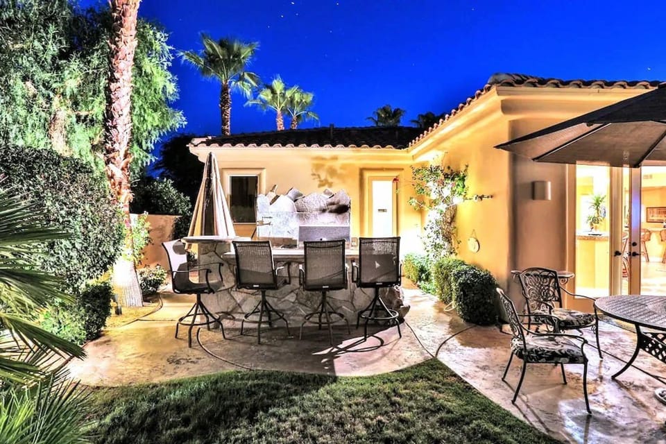 House | 5 bedrooms, high-speed internet