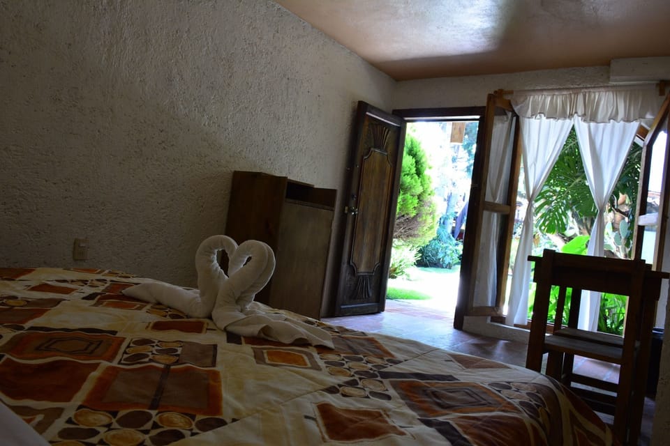 Private Room, 1 king bed | WiFi (free), bed sheets