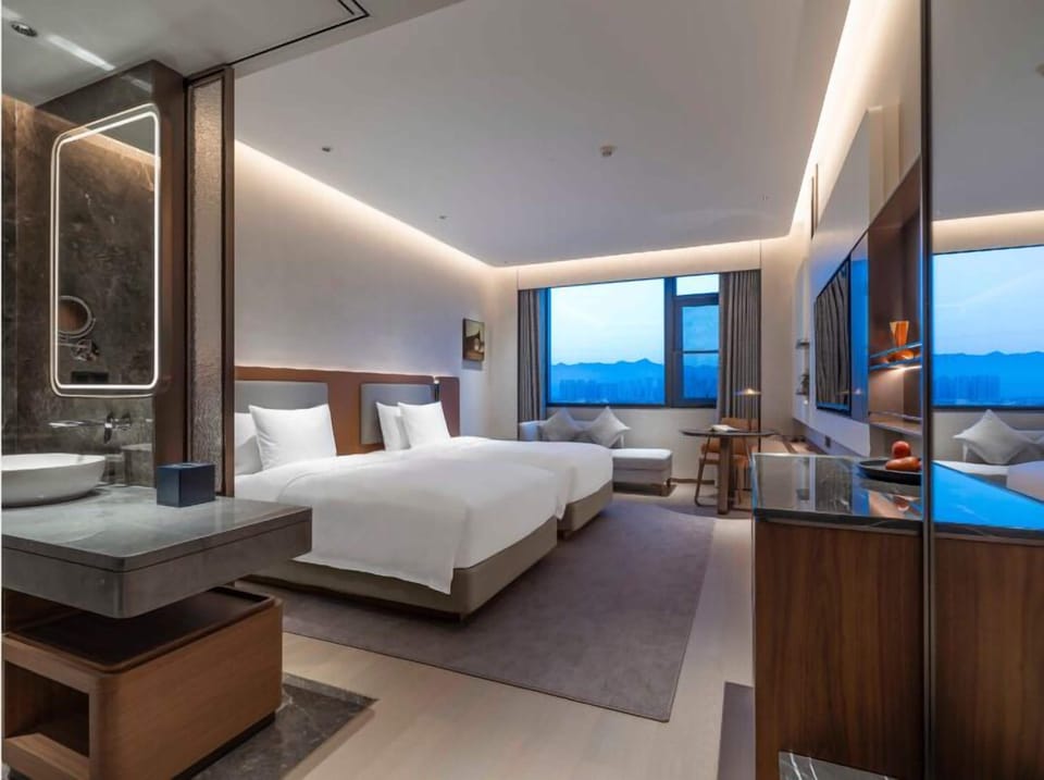 Yuanya Twin Room | Blackout drapes, soundproofing, iron/ironing board, free WiFi