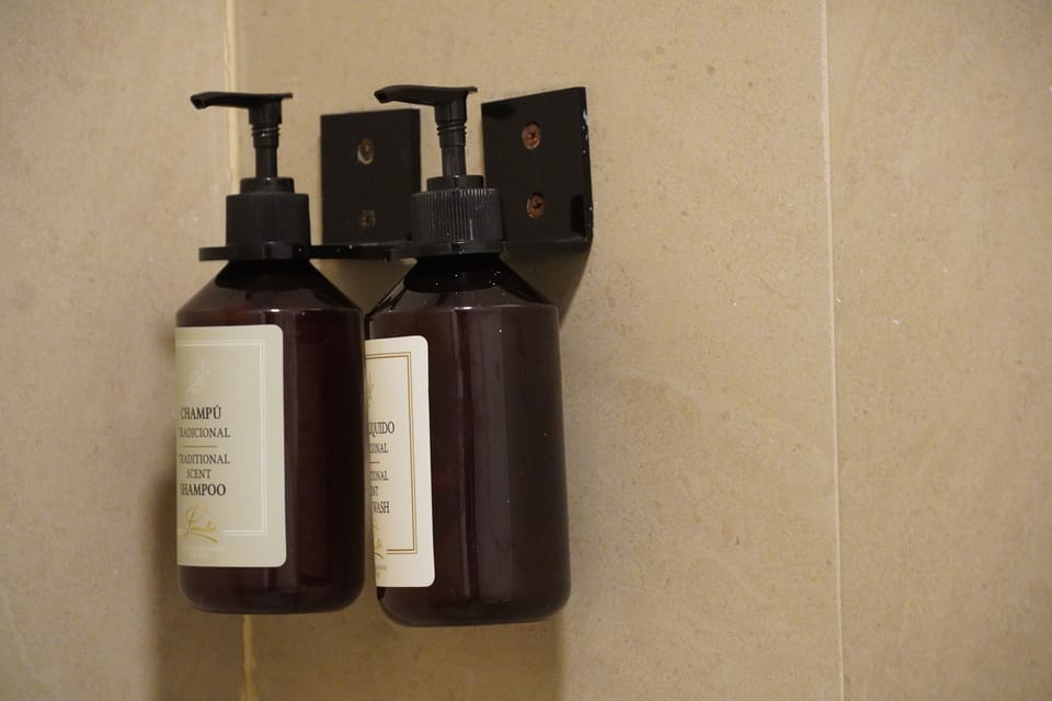 Deluxe House, 5 Bedrooms, Bay View | Bathroom | Shower, towels, soap, shampoo
