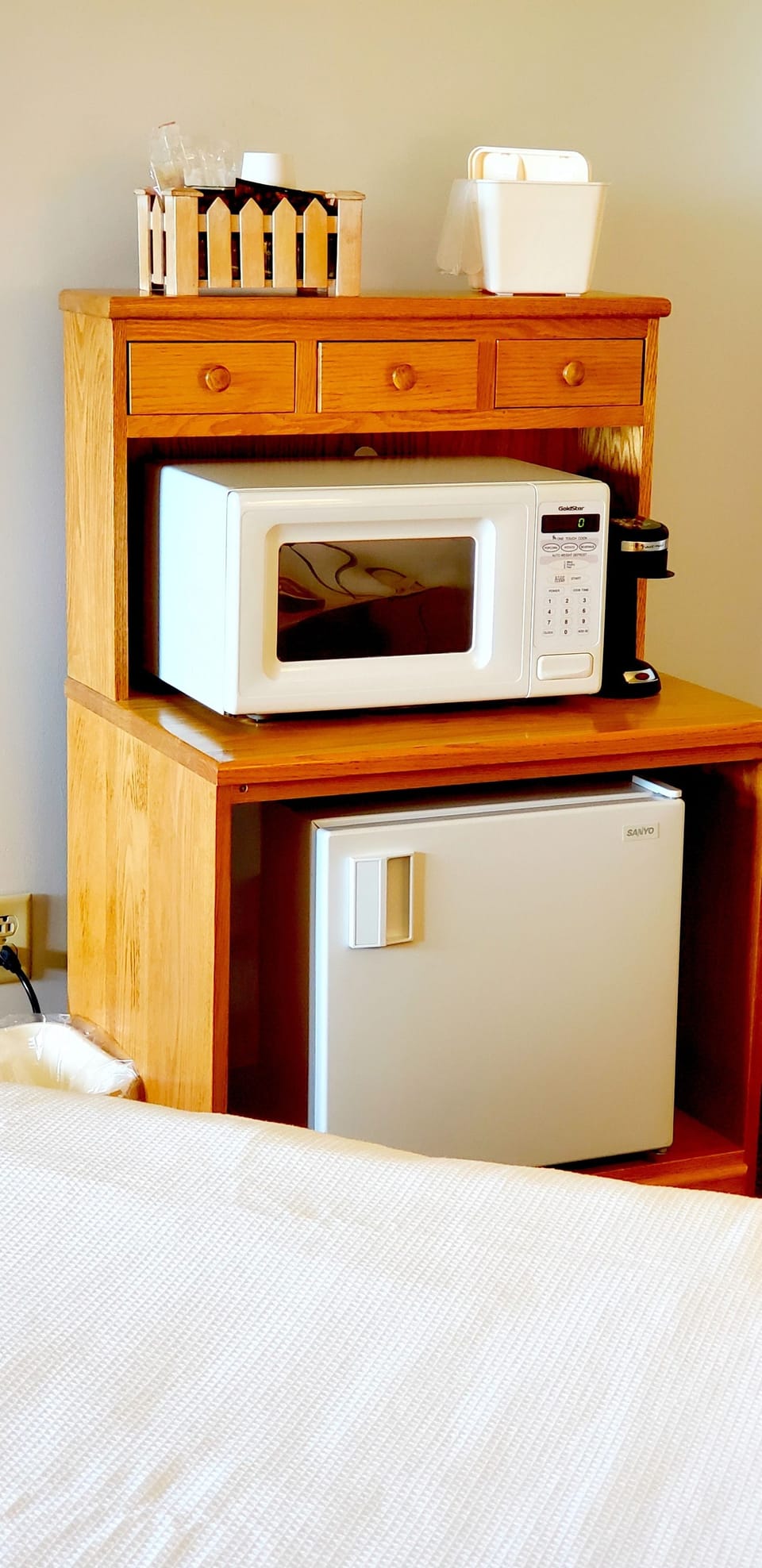 Deluxe Room, Non Smoking, Fireplace | Microwave