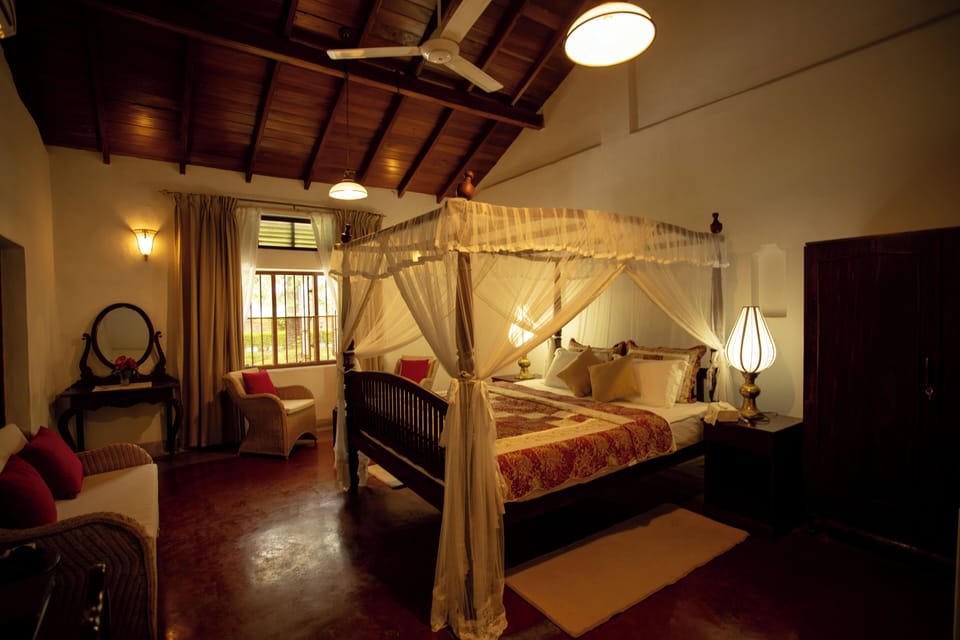 Superior Suite | Desk, laptop workspace, free WiFi, bed sheets