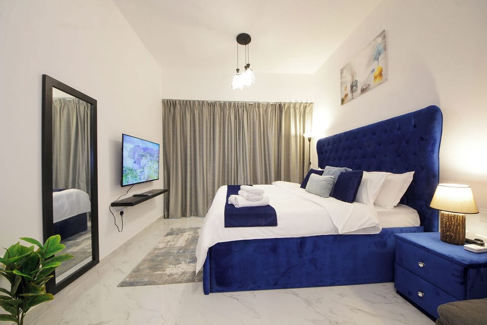 Studio, Pool View | Laptop workspace, iron/ironing board, free WiFi