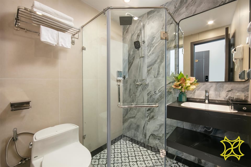 Shower, hair dryer, slippers, bidet