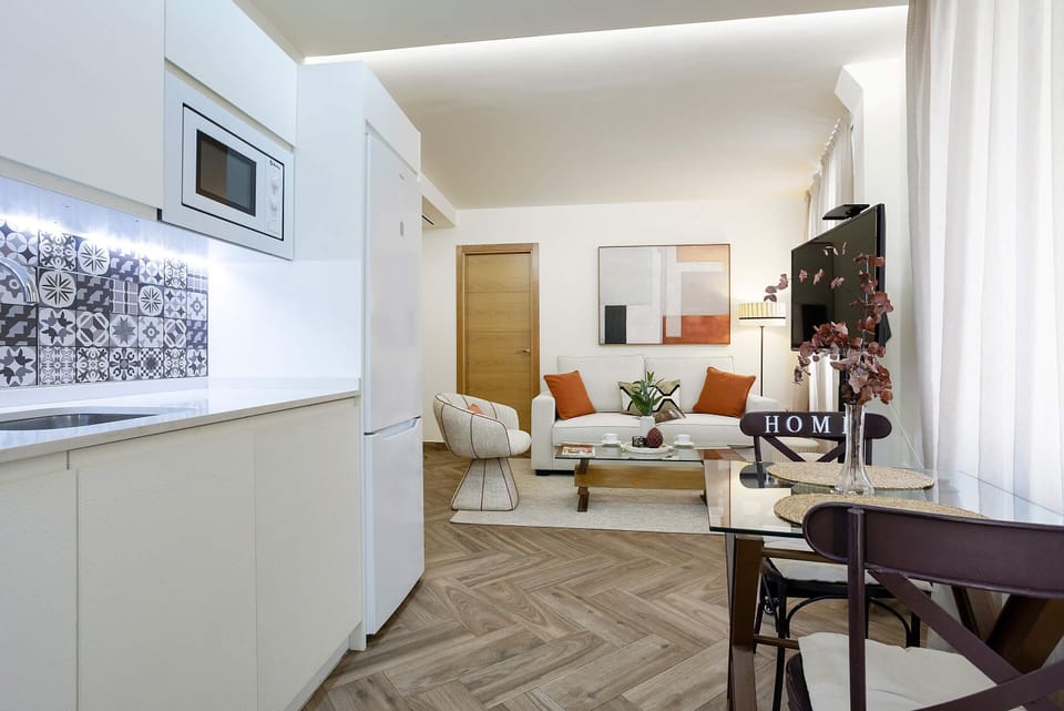 Apartment (1 Bedroom) | Private kitchen | Full-size fridge, microwave, stovetop, dishwasher