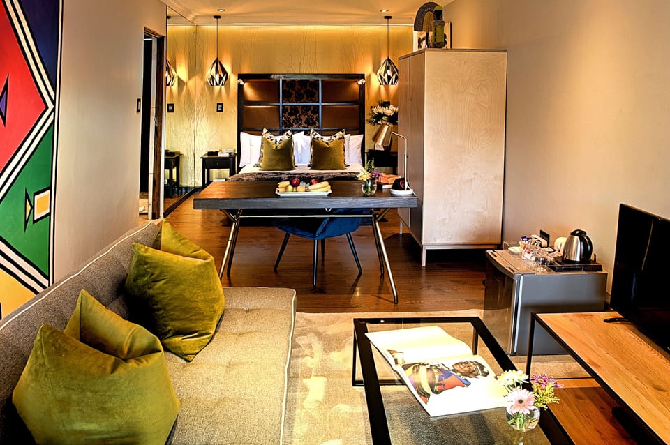 Superior Suite, 1 Queen Bed with Sofa bed, Garden View | In-room safe, blackout drapes, iron/ironing board (on request)