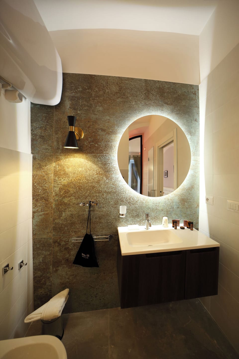 Deluxe Double Room, Balcony, City View | Bathroom | Bidet