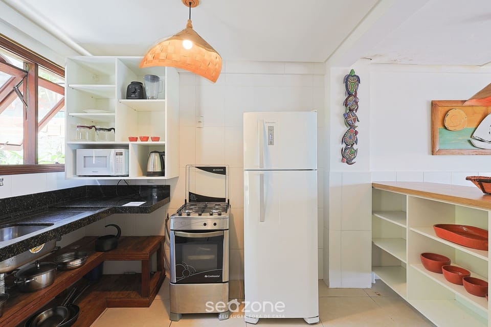 Villa | Private kitchen | Cookware/dishes/utensils