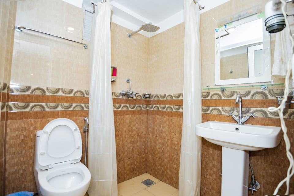 Slippers, bidet, towels, soap