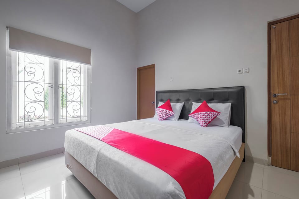 Deluxe Double Room | WiFi (free), bed sheets