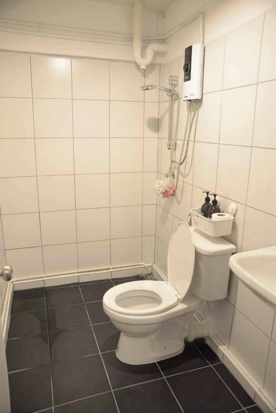 Standard Double Room | Bathroom | Shower, free toiletries, hair dryer, bathrobes