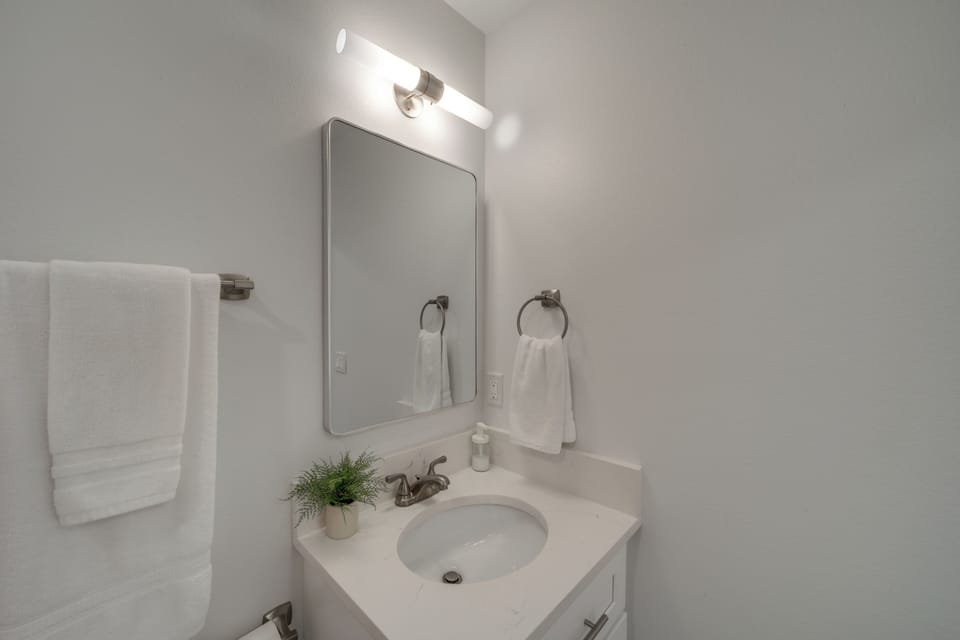 Steps to Soap Lake: Studio Stay w/ Patio! Apartment in Washington