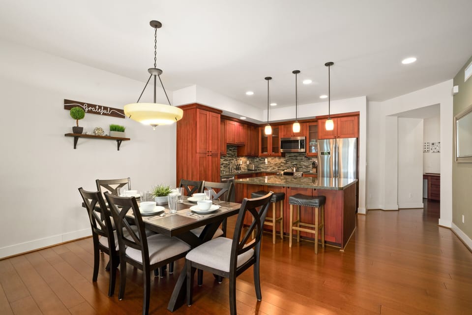 Condo, 3 Bedrooms | Dining