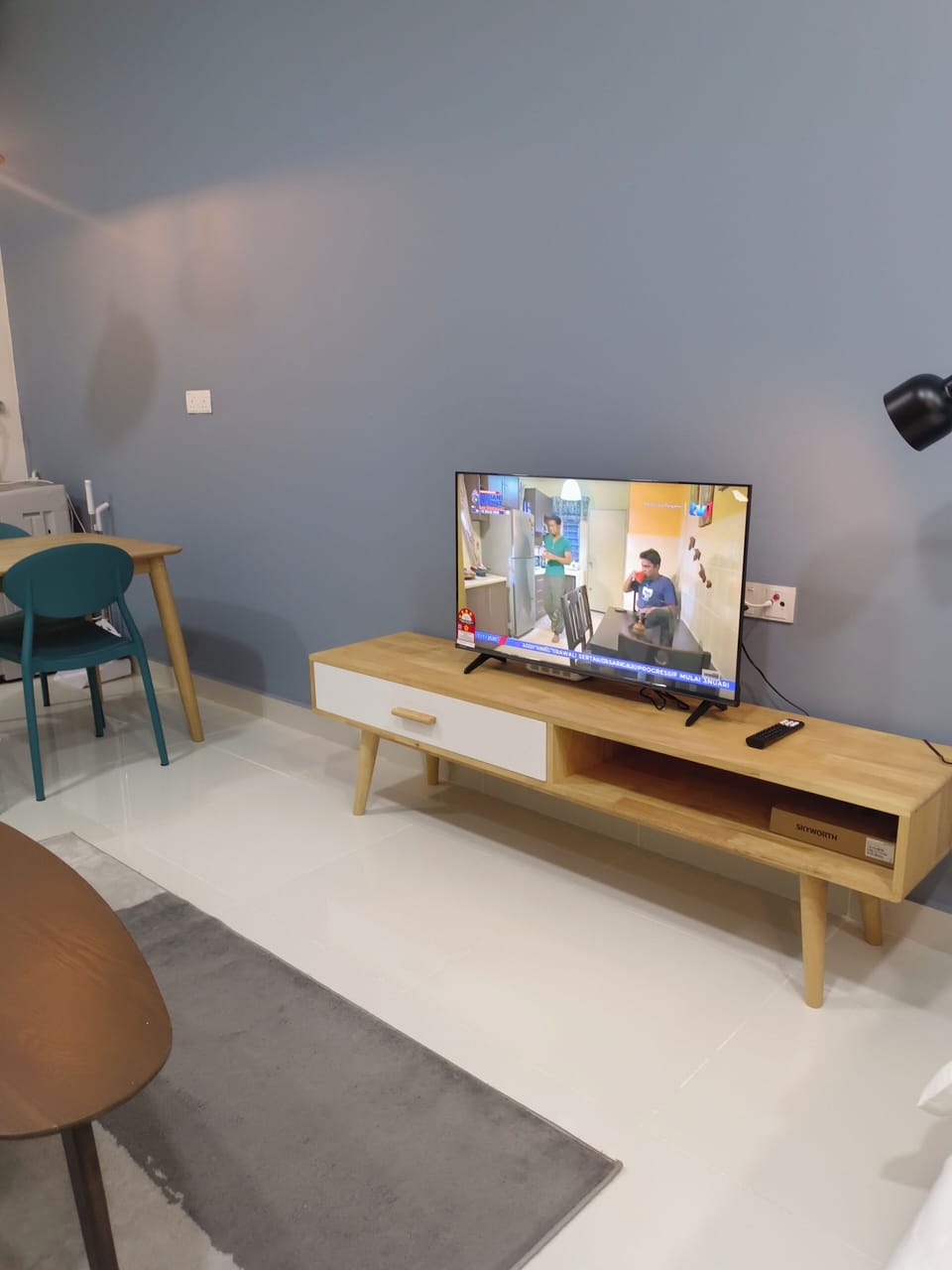 Family Studio | Living area | 43-inch Smart TV with cable channels, Netflix, streaming services