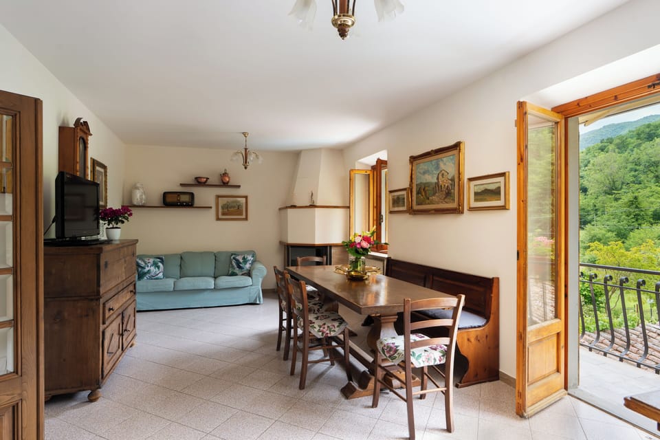 Villa, Garden View | Living area | 32-inch TV with satellite channels