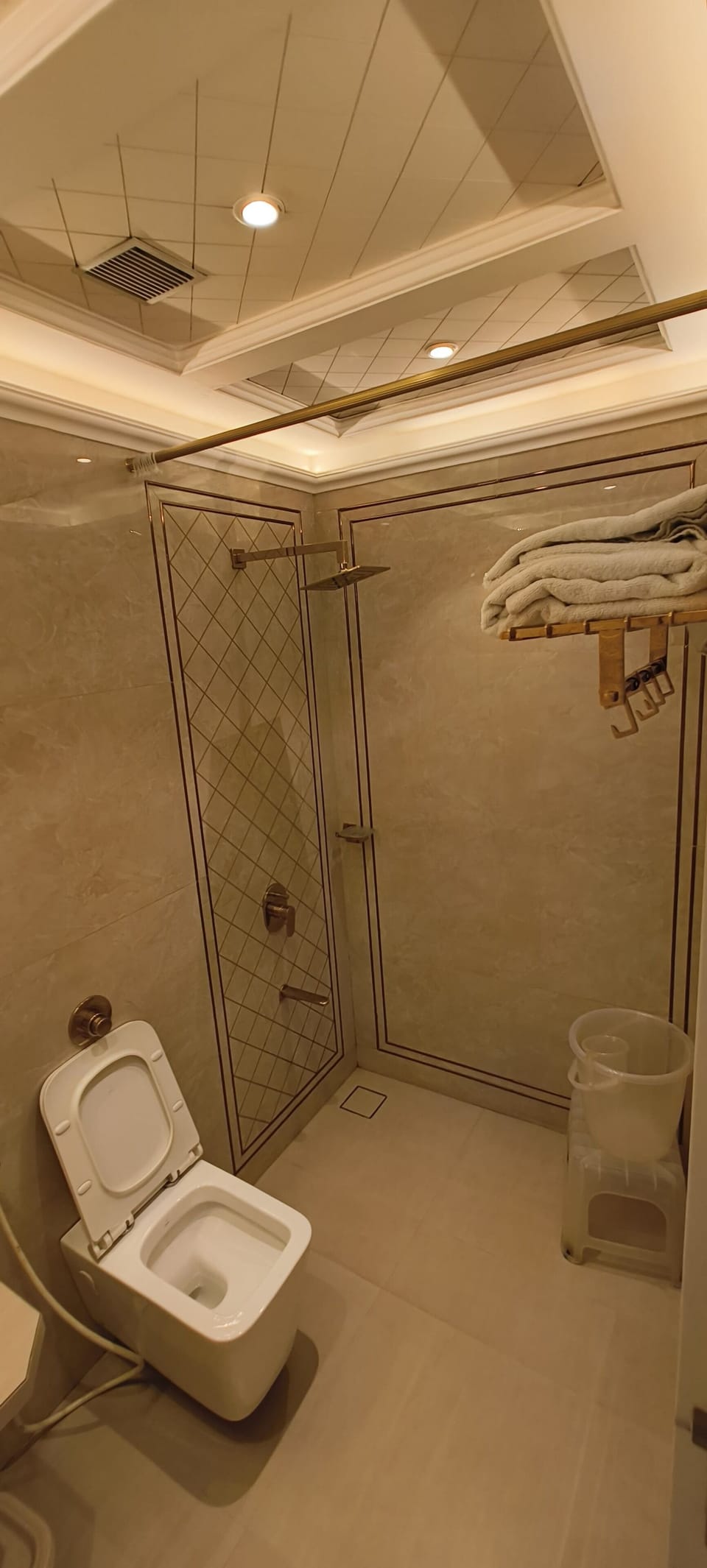 Standard Single Room | In-room safe, soundproofing, iron/ironing board, free WiFi