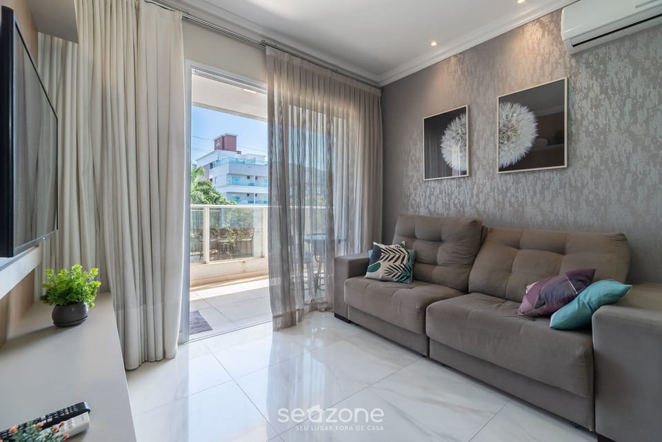Basic Apartment | Living area | Flat-screen TV