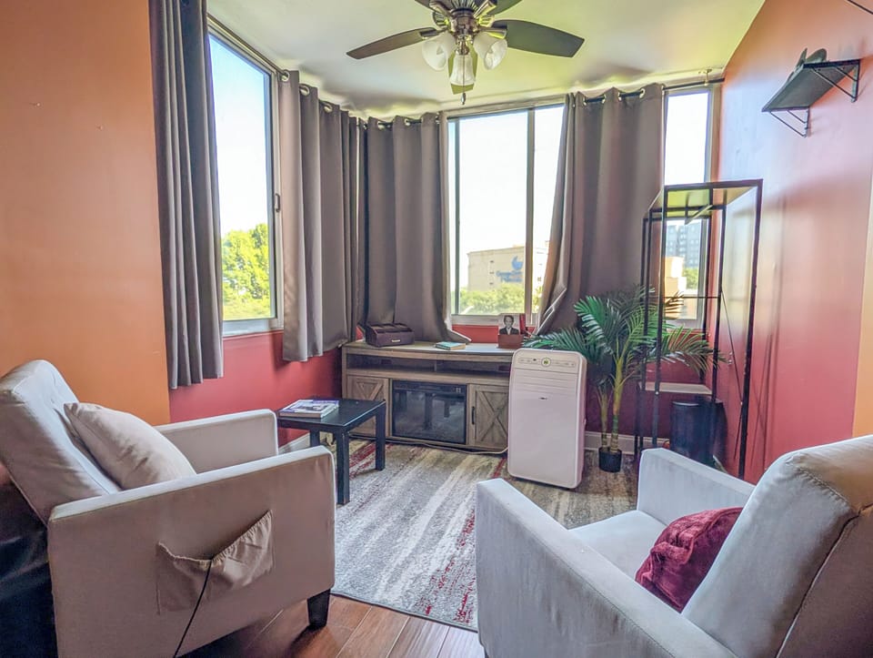 Comfort Condo, 2 Bedrooms, Non Smoking, Pool Access | Laptop workspace, WiFi (free), individually decorated