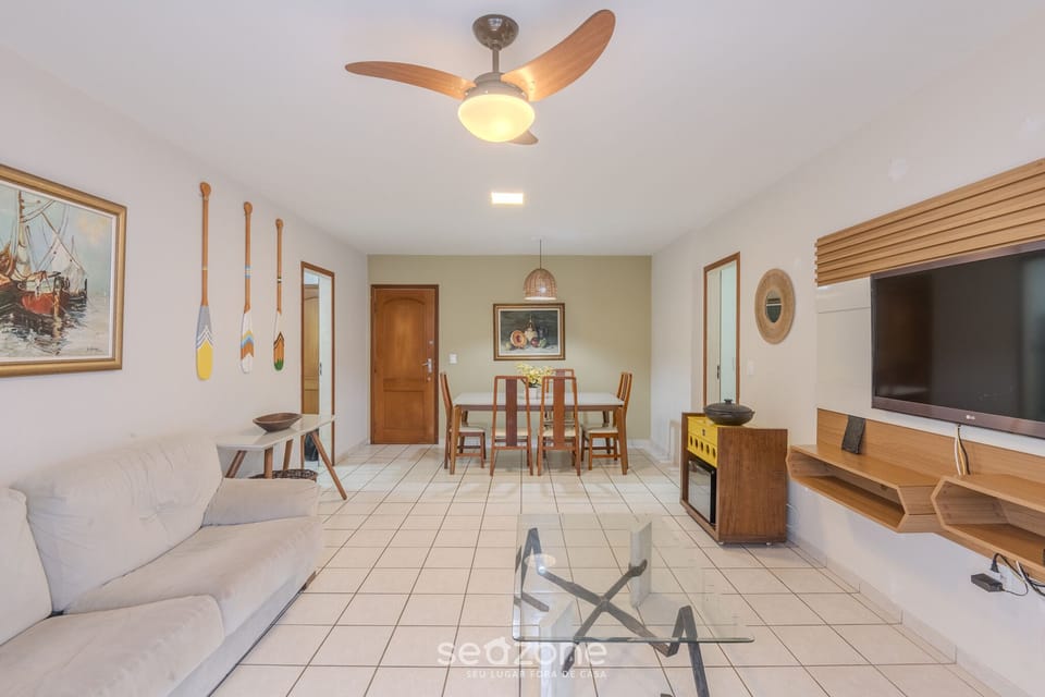 Basic Apartment | Living area | TV