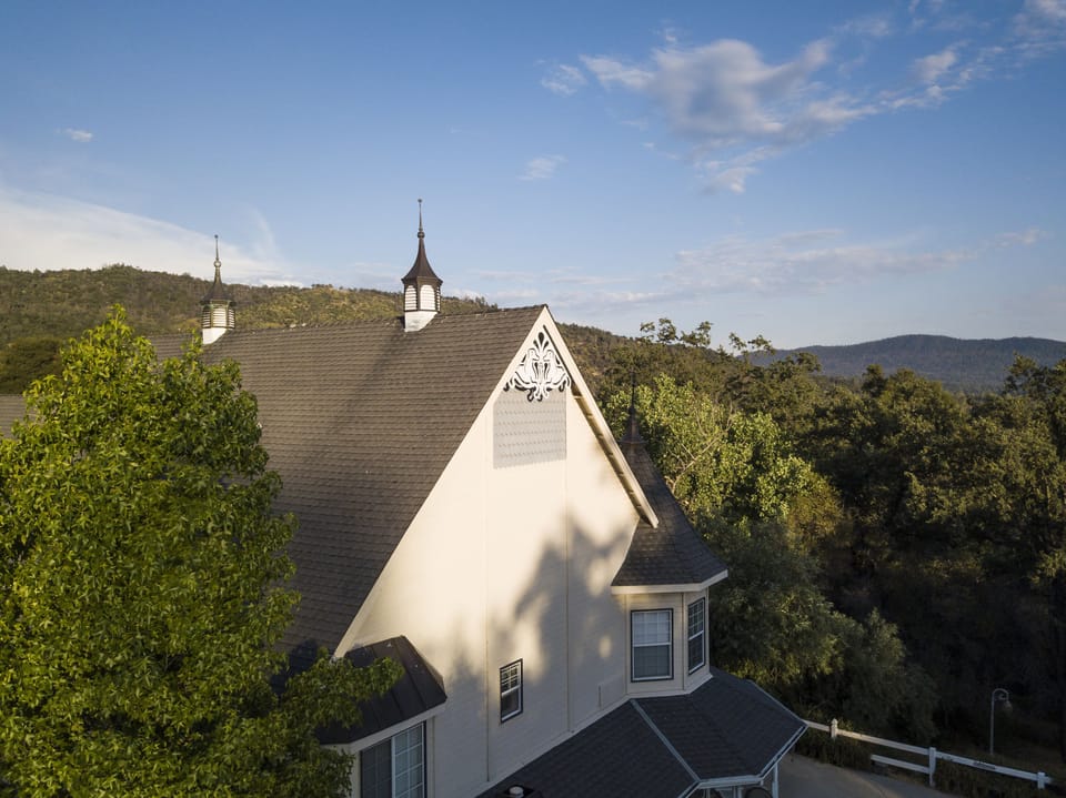 Hounds Tooth Inn Bed and Breakfast in Oakhurst