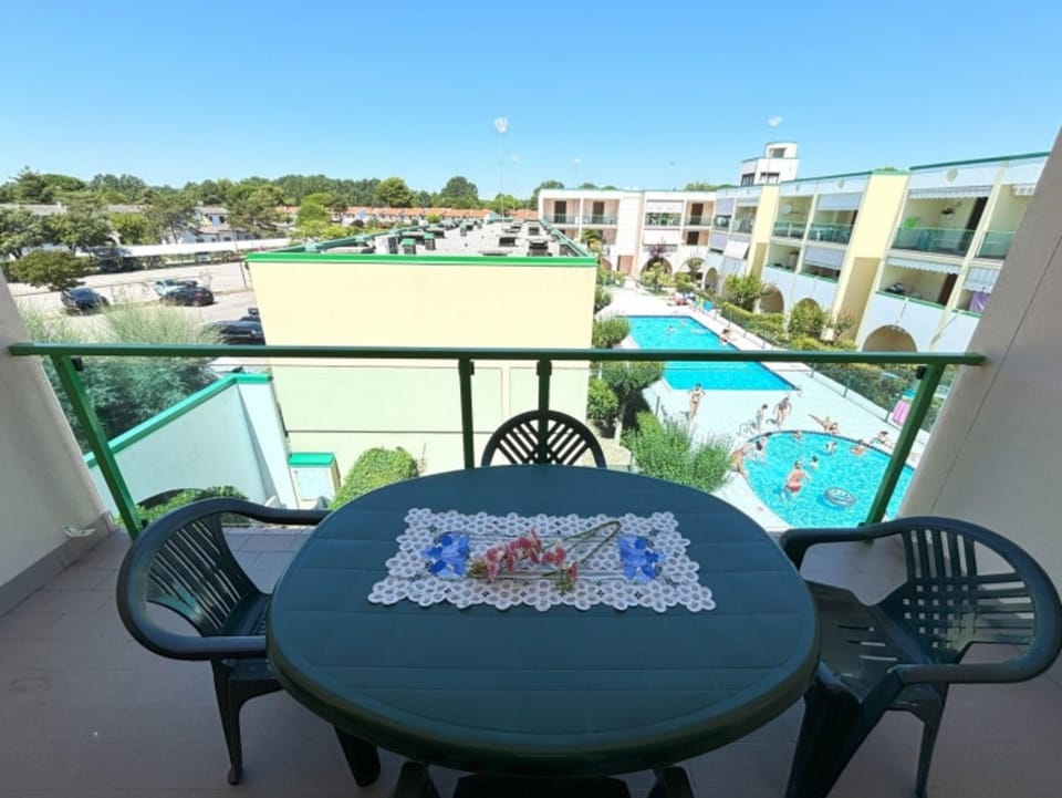 Apartment, 1 Bedroom, Balcony, Pool View | Balcony