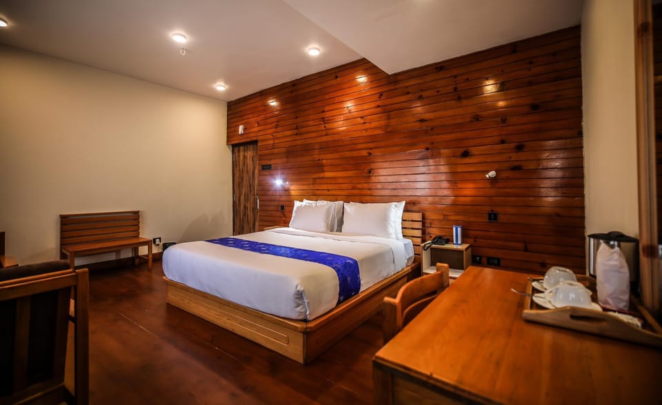 Deluxe Double or Twin Room, Balcony, Mountain View | Hypo-allergenic bedding available, down comforters