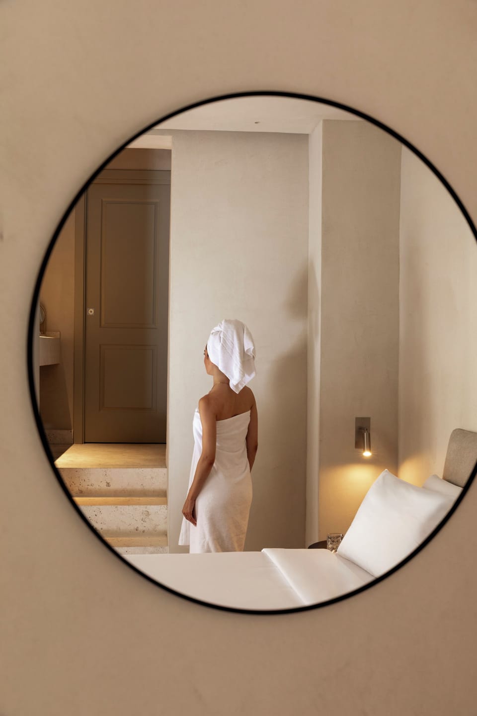 Standard Double Room | In-room safe, iron/ironing board (on request), WiFi (free)