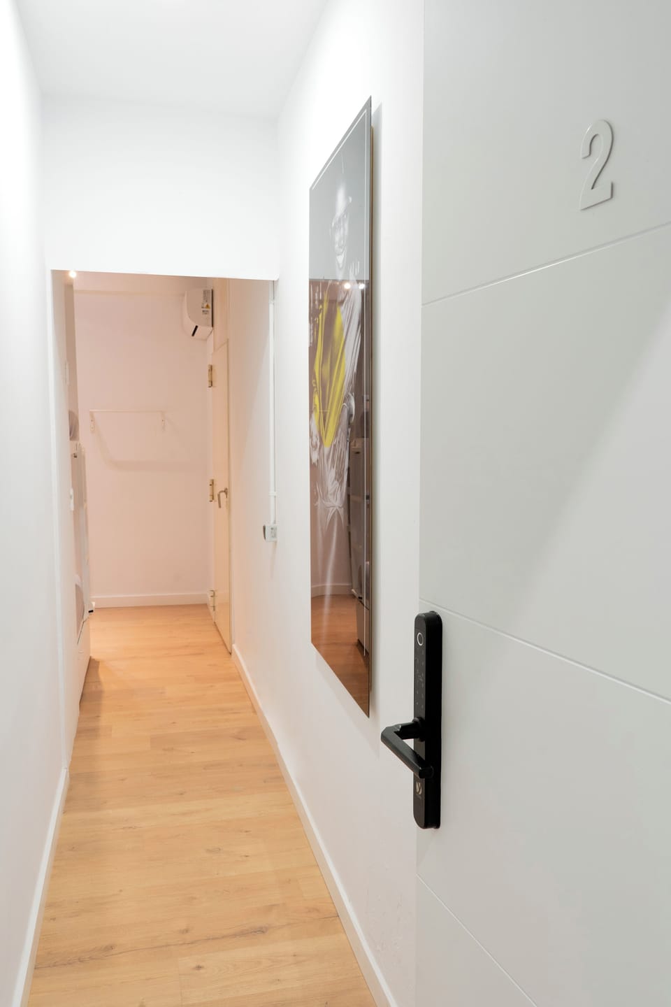 H2 camarote individual en habitacion compartida mixta de 4 camarotes | Free WiFi