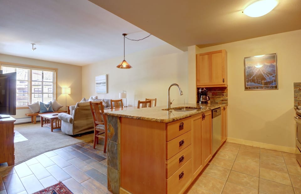 Condo, 1 Bedroom | Interior