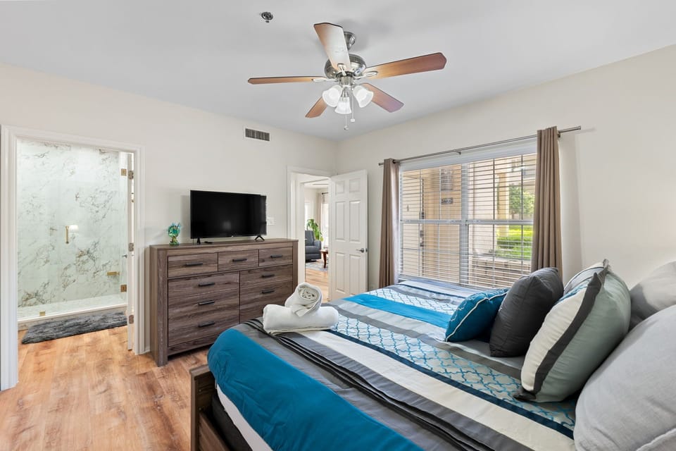 Room, 1 King Bed with Sofa bed, Balcony (7) | 1 bedroom, individually decorated, individually furnished, bed sheets