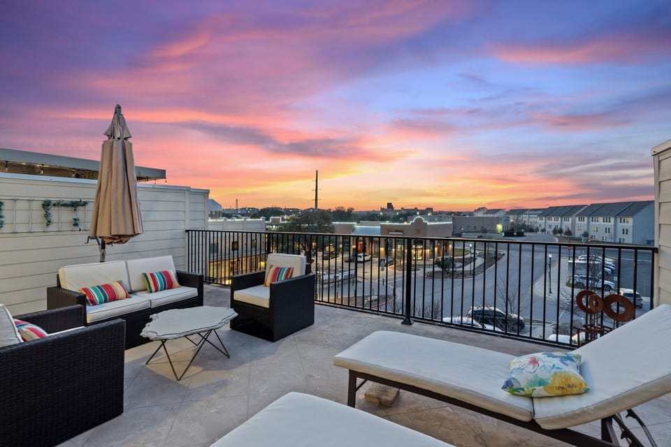 House, Multiple Beds, Balcony, River View (Bend in the River) | Terrace/patio