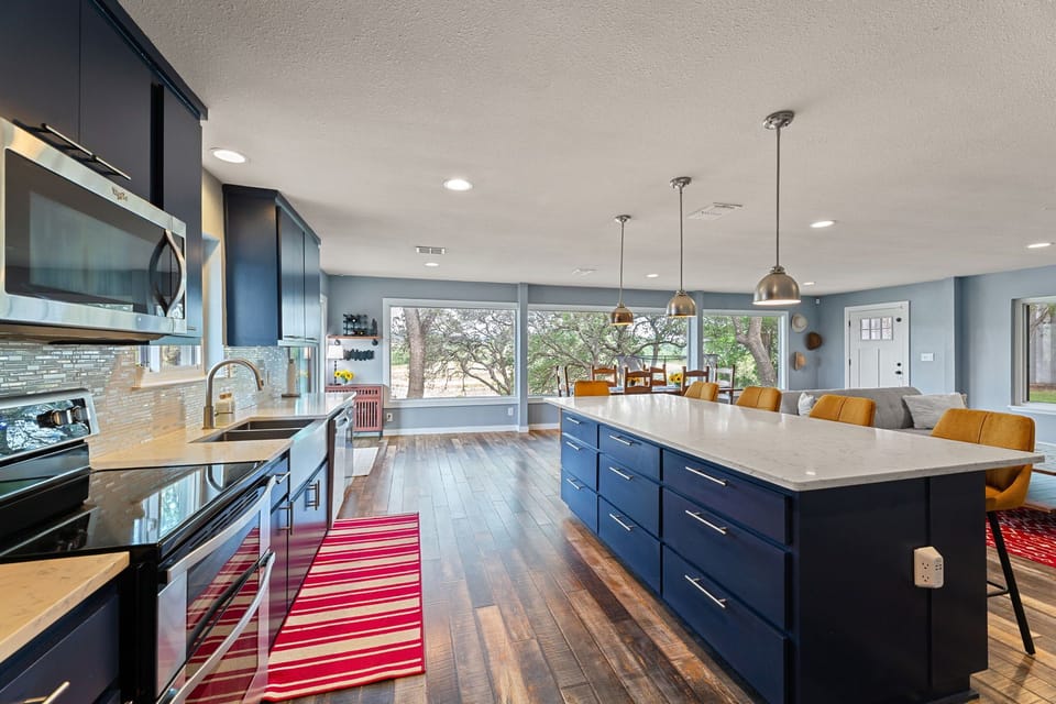 House, Multiple Beds, Patio, Garden View (TX Sunset Ranch (17)) | Private kitchen | Dining table