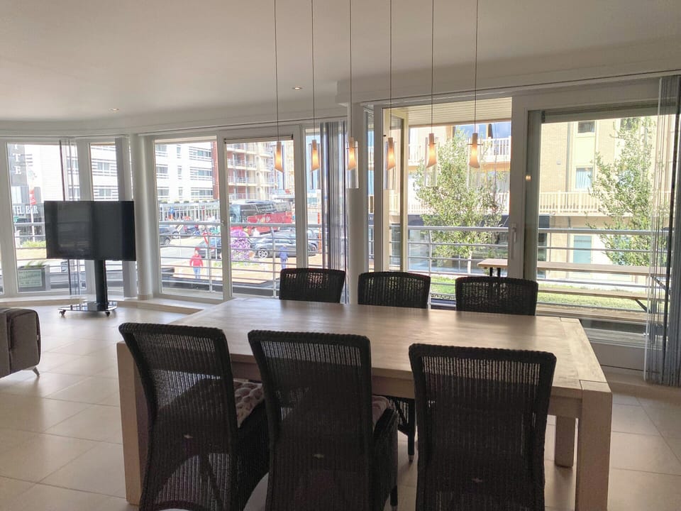 Apartment | Dining