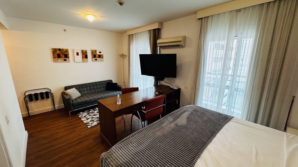 Deluxe Suite | Desk, laptop workspace, iron/ironing board, free WiFi