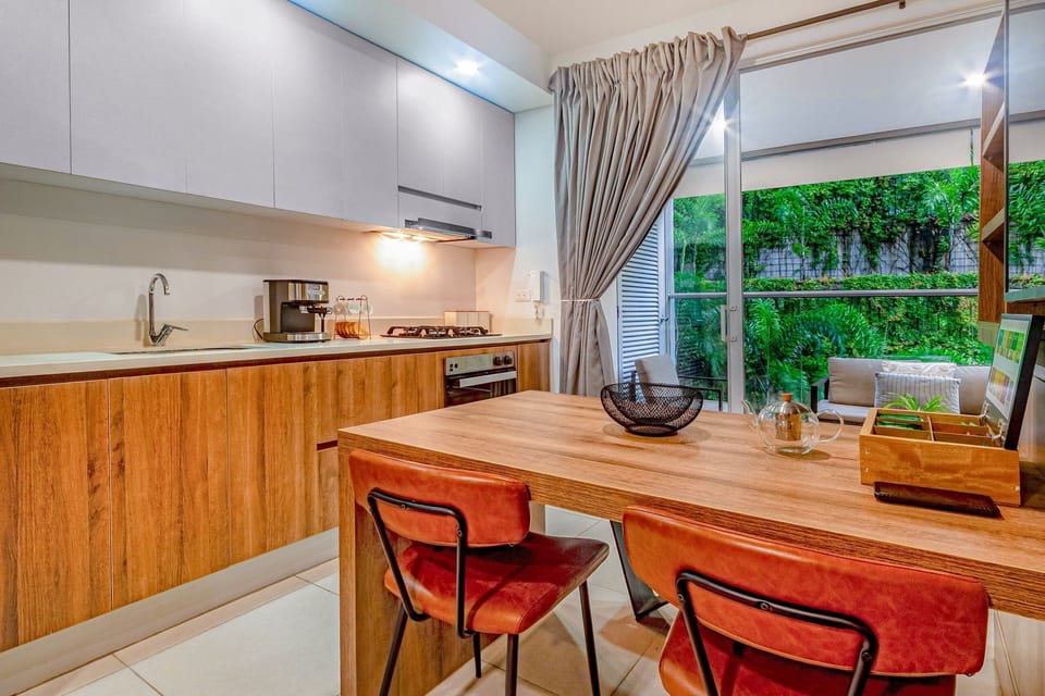 Apartment | Dining