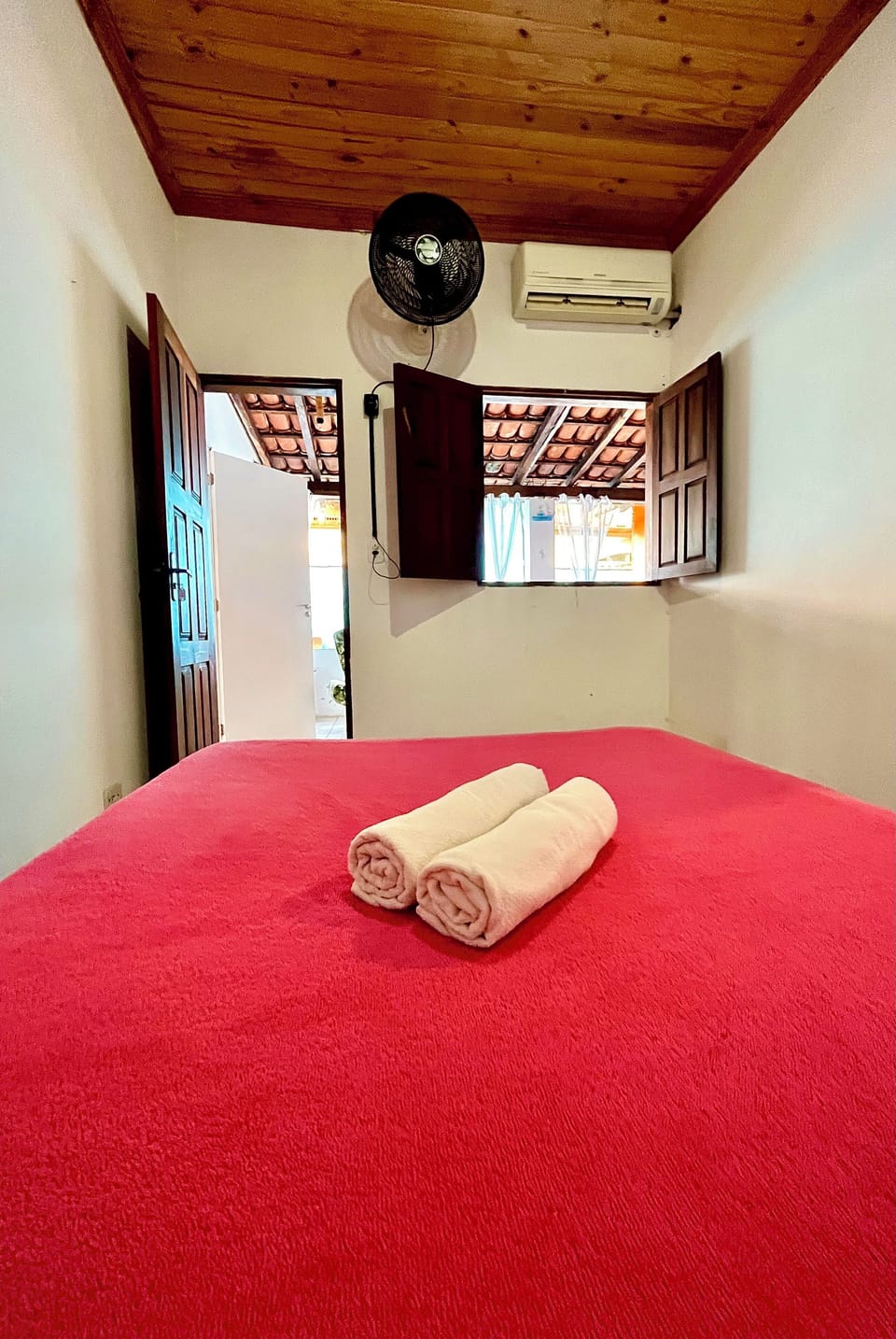 Comfort Room | WiFi (free), bed sheets