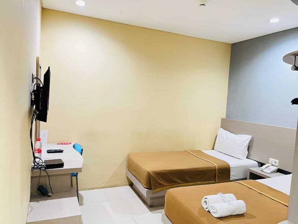 Business Twin Room | Free WiFi