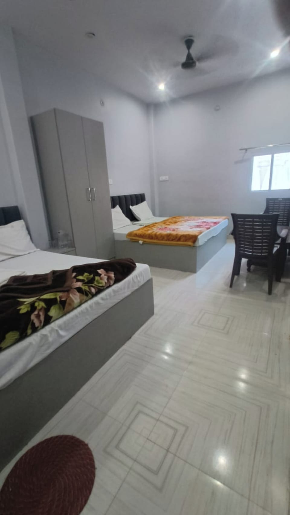 Deluxe Quadruple Room, Air conditioning | Bathroom | Shower, rainfall showerhead, free toiletries, towels