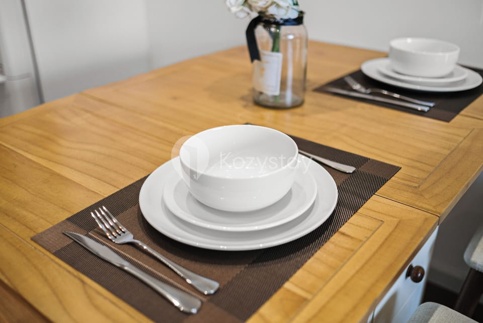 Apartment, 1 Bedroom, City View | Dining room