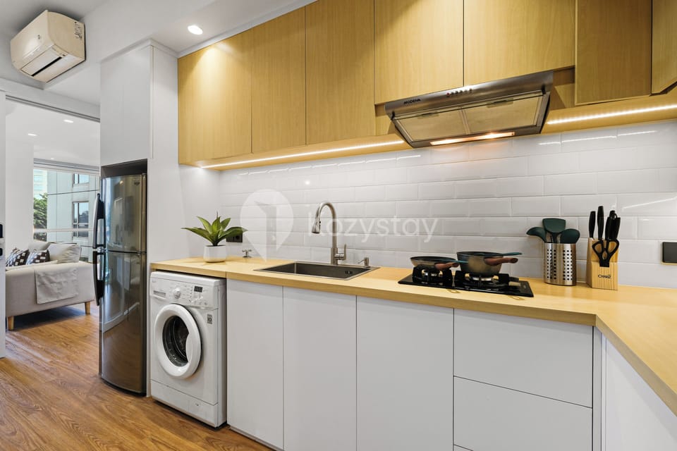 Apartment, 1 Bedroom, City View | Private kitchen | Full-size fridge, microwave, stovetop, rice cooker