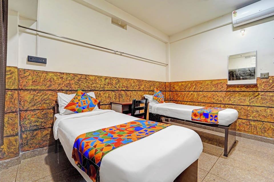 Egyptian cotton sheets, premium bedding, in-room safe, WiFi (free)